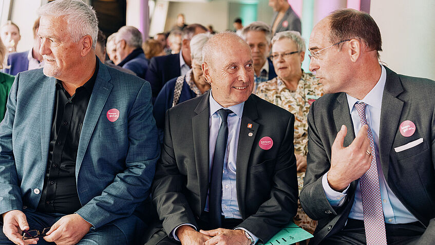 v.l.n.r. Manfred Wirsch, Michael Gerdes MdB, Dr. Dirk Jandura