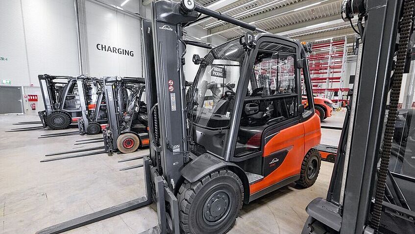 Gabelstapler im Linde Experience Hub in Aschaffenburg