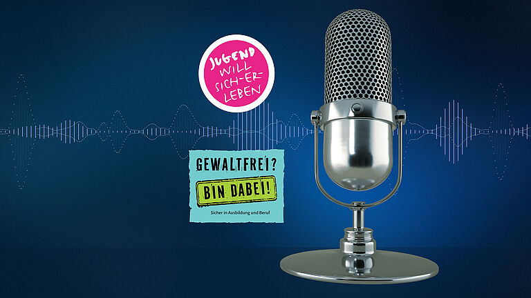 Ein silbernes Tischmikrofon vor Schallwellen, daneben das Logo der Aktion Jugend will sich-erleben mit dem Jahresmotto: Gewaltfrei? Bin dabei!