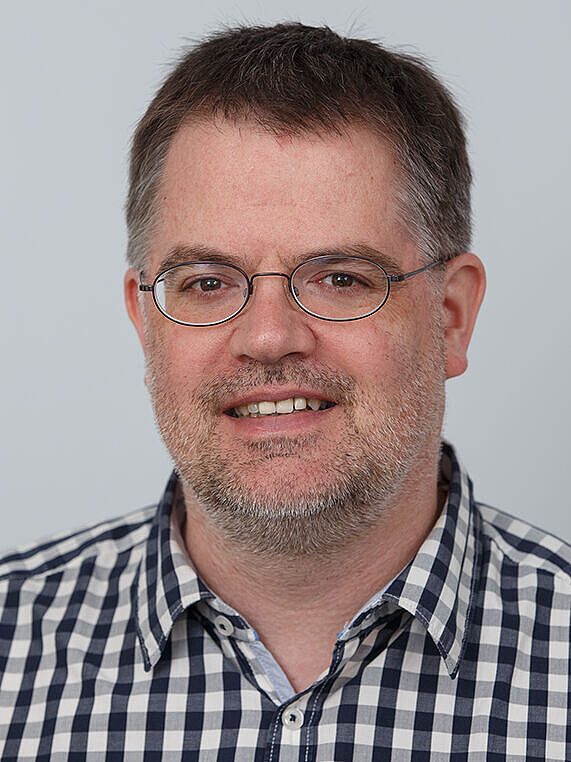Portraitfoto von Dr. Stefan Auras, BGHW