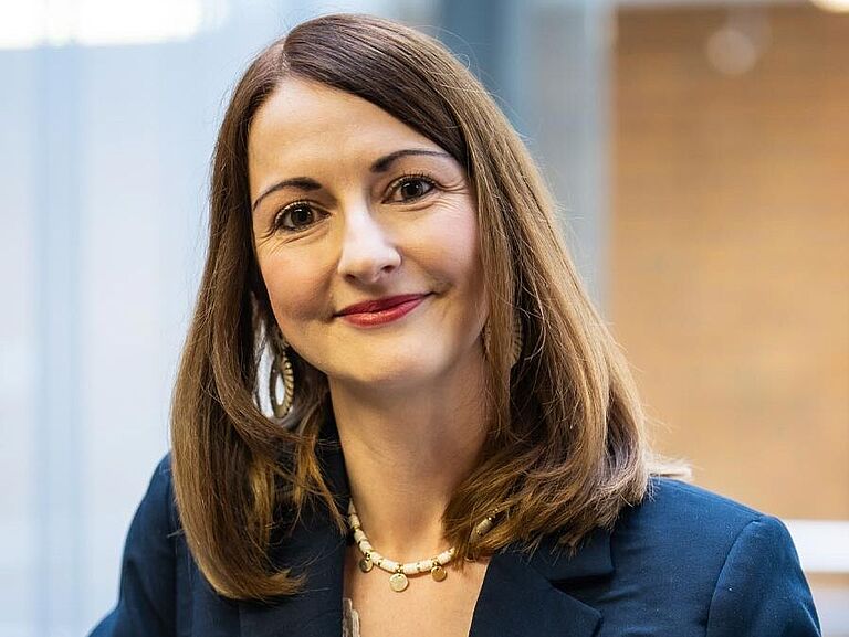 Porträt Marlen Götz, ehrenamtliches Mitglied der Selbstverwaltung, Vertreterin der Arbeitgeberseite