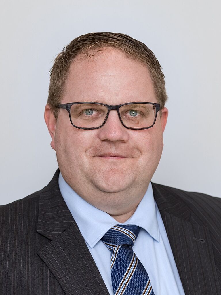 Porträt Dr. Christoph Wetzel, Sicherheitsingenieur und BGHW-Experte für Sturzunfälle