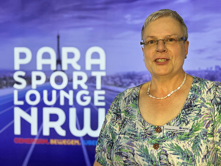 Gabriele Menge-Ullbrich in der Para-Sport-Lounge NRW in Düsseldorf