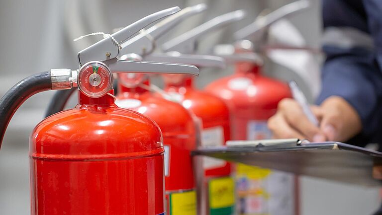 Die Wartung von Feuerlöschern
