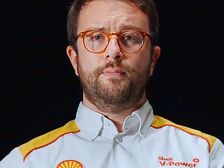 Das Bild zeigt ein Porträt von Peter Weller, Sicherheitsexperte bei Control Risks und Projektleiter Retail Security bei Shell.